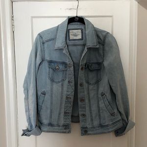 Light Wash Denim Jean Jacket